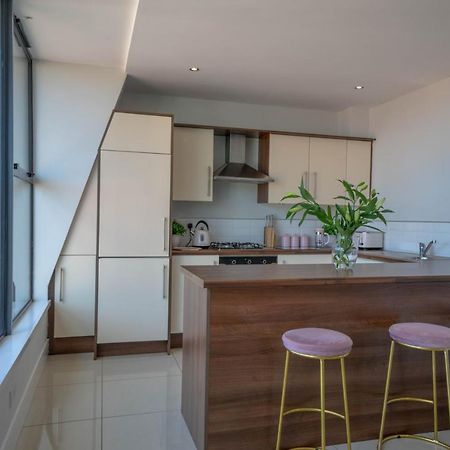 Rooftop Apartment At Queens Beautiful Views Belfast Eksteriør bilde