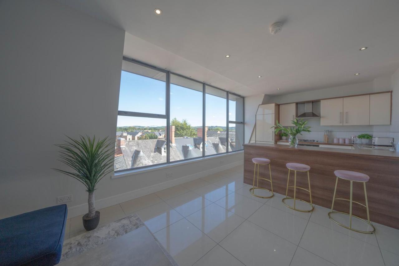 Rooftop Apartment At Queens Beautiful Views Belfast Eksteriør bilde